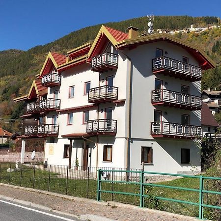 Alpin Star Apartment เตมู ภายนอก รูปภาพ
